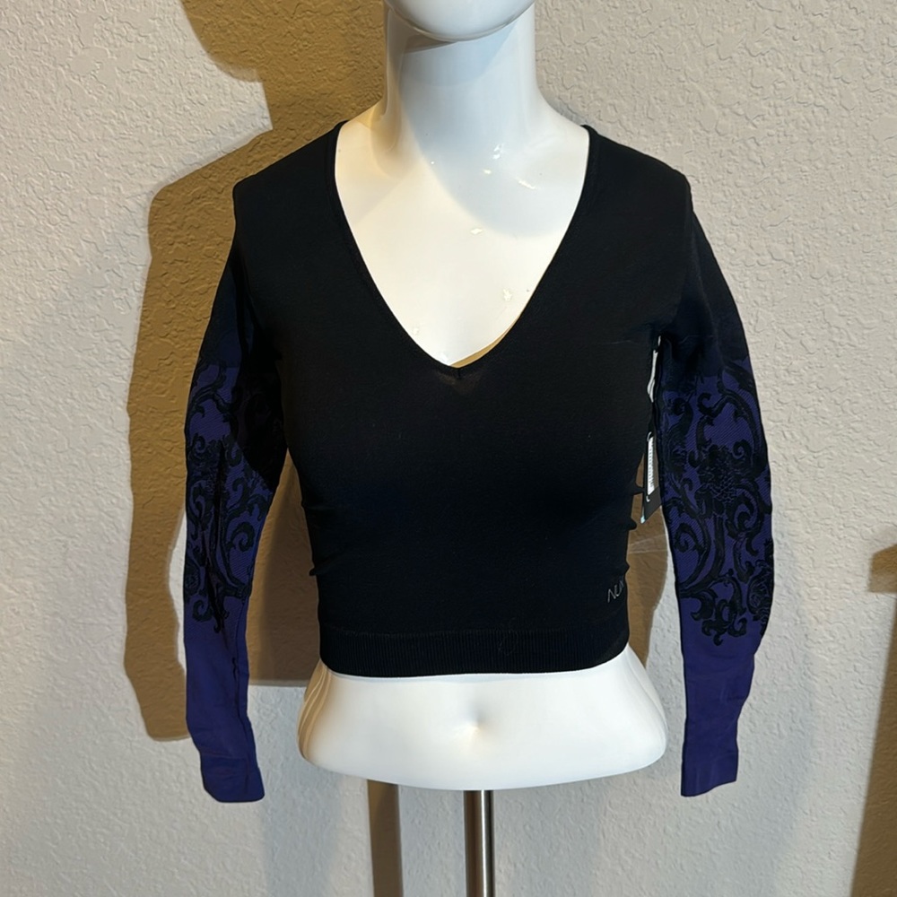 NUX exercise/Yoga top New‎ S/M